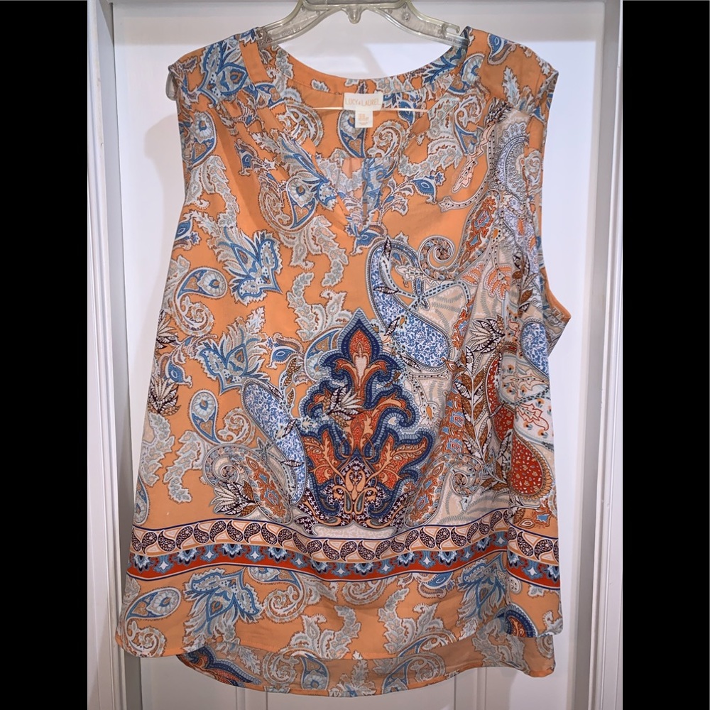 🌺 3/$25 Sleeveless top